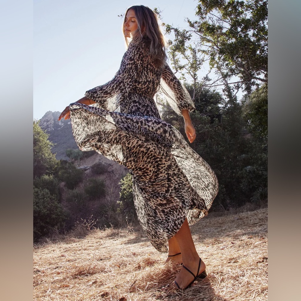 unsubscribed goddess dress